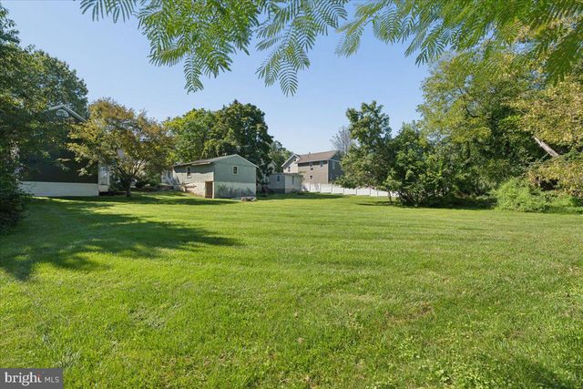 88 COLUMBIA AVE, Hopewell, NJ 08525