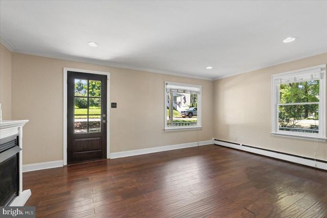 88 COLUMBIA AVE, Hopewell, NJ 08525