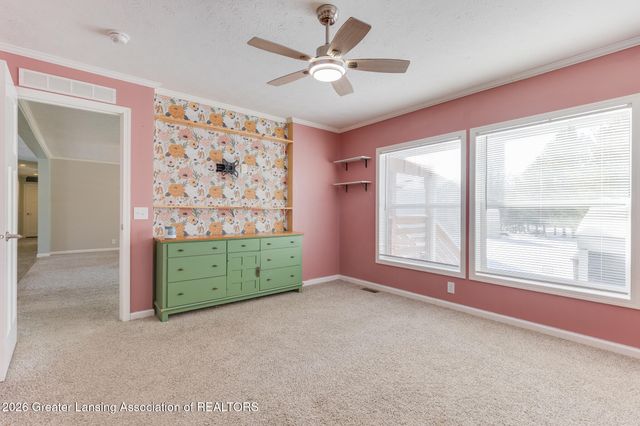 680 N Gallery Drive, Eaton Rapids, MI 48827