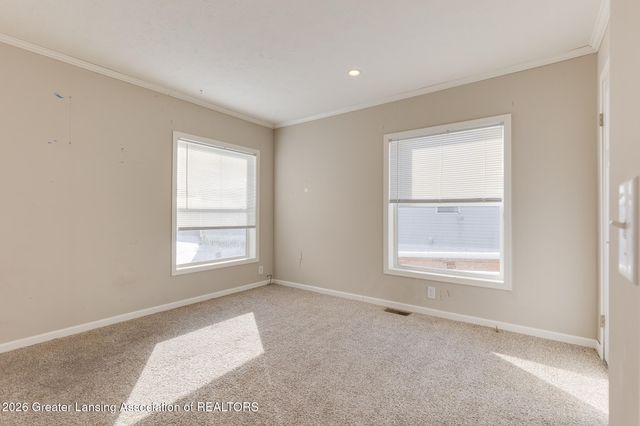 680 N Gallery Drive, Eaton Rapids, MI 48827