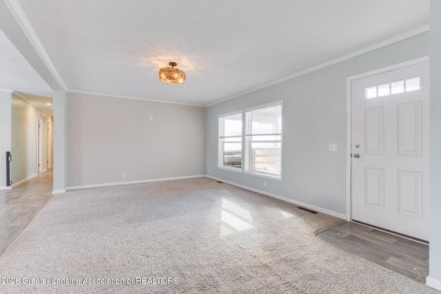 680 N Gallery Drive, Eaton Rapids, MI 48827