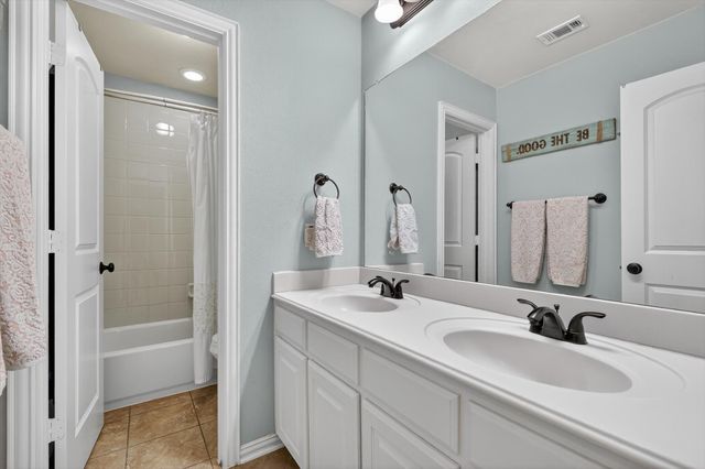 418 Sleepy Creek Drive, Frisco, TX 75036