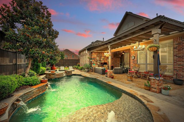 418 Sleepy Creek Drive, Frisco, TX 75036