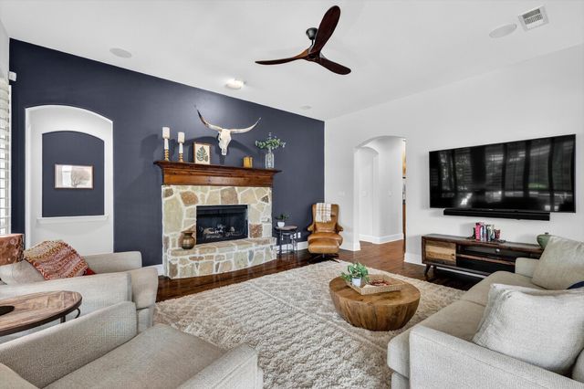 418 Sleepy Creek Drive, Frisco, TX 75036