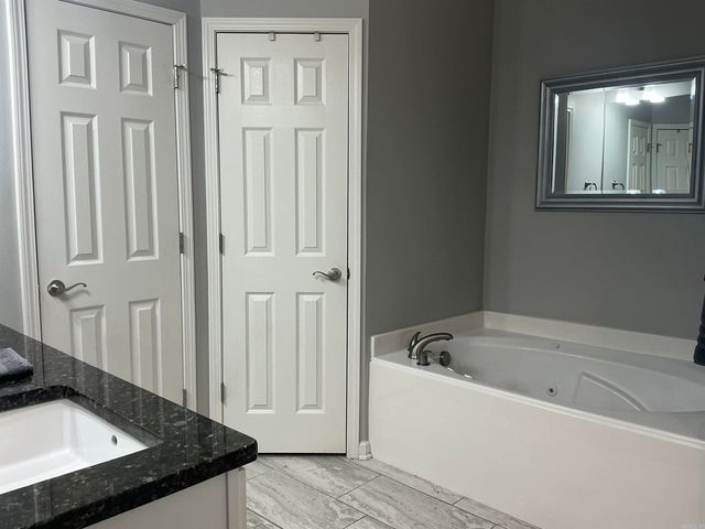 1016 Heritage Way, Benton, AR 72019