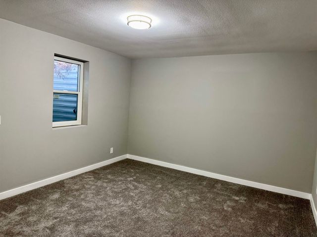 295 SW Railroad Ave, Creston, WA 99117