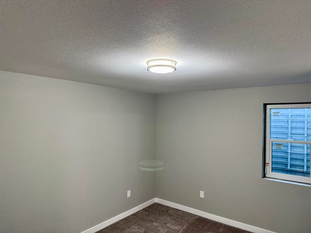 295 SW Railroad Ave, Creston, WA 99117
