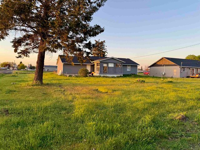 295 SW Railroad Ave, Creston, WA 99117