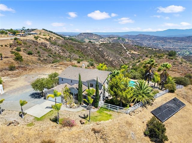 21330 Camino Arriba, Murrieta, CA 92562