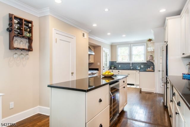 90 Gates Ave, Montclair Twp., NJ 07042