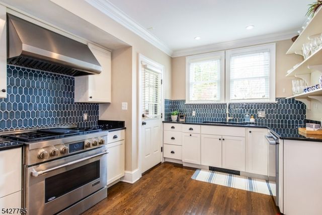 90 Gates Ave, Montclair Twp., NJ 07042