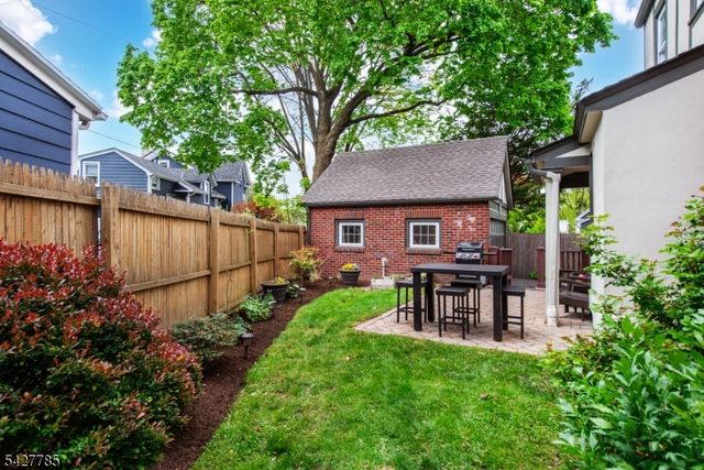 90 Gates Ave, Montclair Twp., NJ 07042