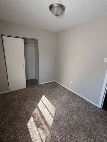 910 Newton Street, Arlington, TX 76010