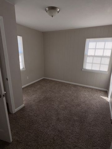 910 Newton Street, Arlington, TX 76010