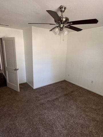 910 Newton Street, Arlington, TX 76010