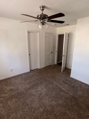 910 Newton Street, Arlington, TX 76010