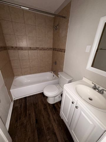 910 Newton Street, Arlington, TX 76010