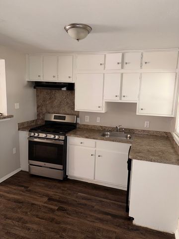 910 Newton Street, Arlington, TX 76010