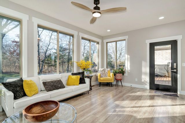 348 W Monarchwood Drive, Nixa, MO 65714