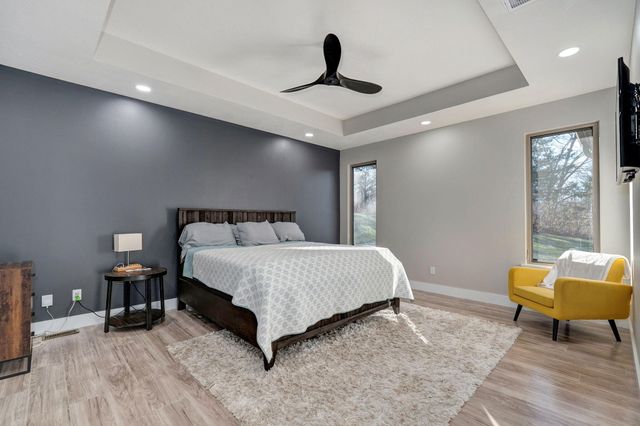 348 W Monarchwood Drive, Nixa, MO 65714