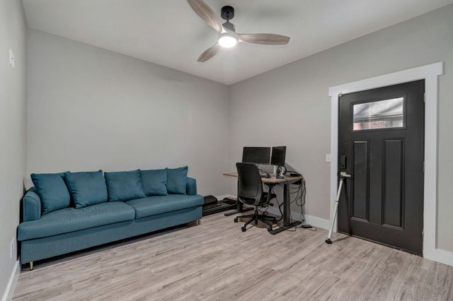 348 W Monarchwood Drive, Nixa, MO 65714