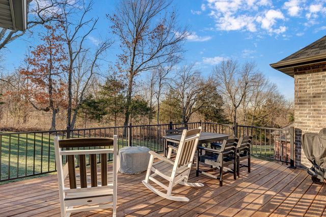 348 W Monarchwood Drive, Nixa, MO 65714