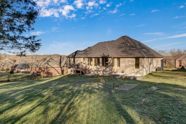 348 W Monarchwood Drive, Nixa, MO 65714