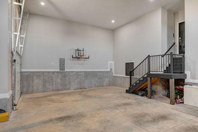 348 W Monarchwood Drive, Nixa, MO 65714