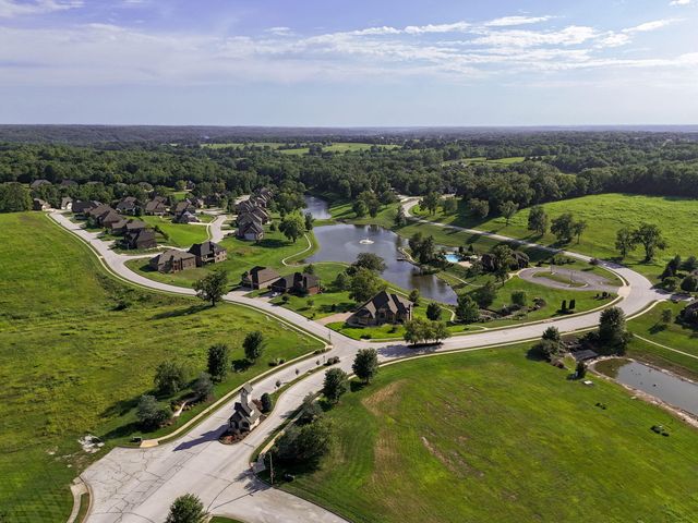 348 W Monarchwood Drive, Nixa, MO 65714