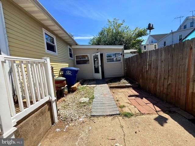 30 JEFFERSON ST, Riverside, NJ 08075