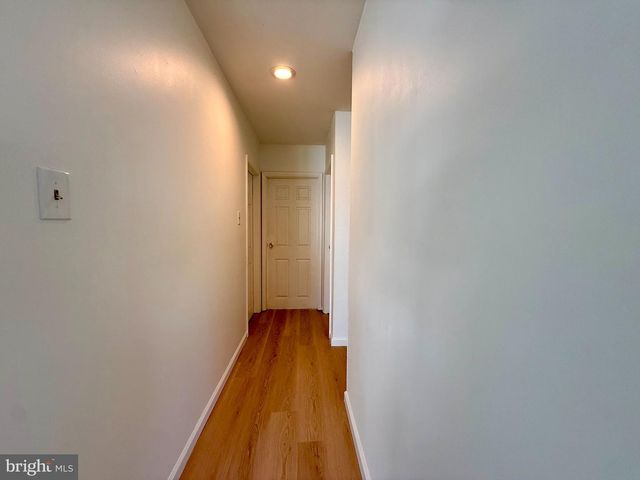 30 JEFFERSON ST, Riverside, NJ 08075