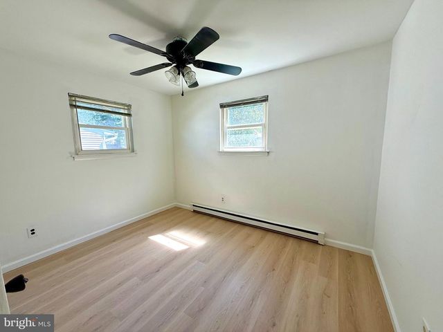 30 JEFFERSON ST, Riverside, NJ 08075