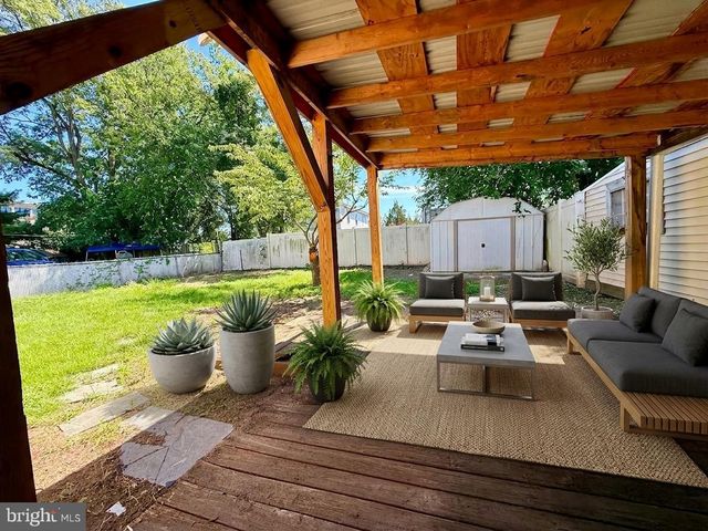30 JEFFERSON ST, Riverside, NJ 08075