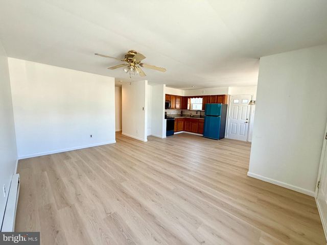30 JEFFERSON ST, Riverside, NJ 08075