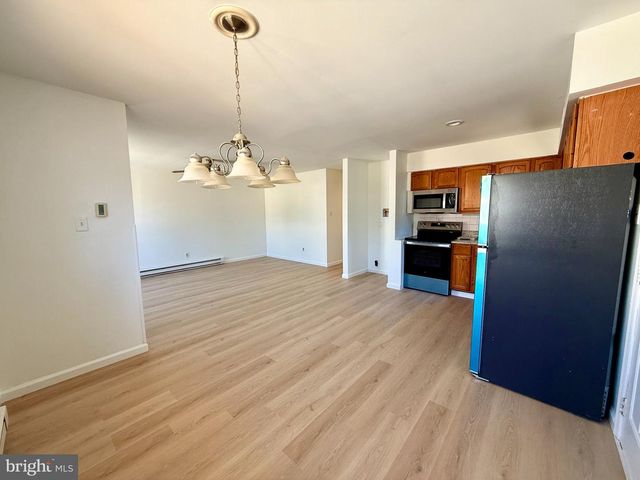 30 JEFFERSON ST, Riverside, NJ 08075