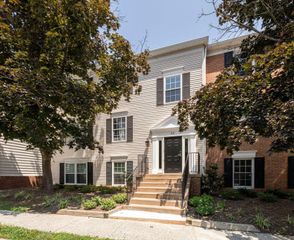 116 PROSPERITY SE #B, Leesburg, VA 20175
