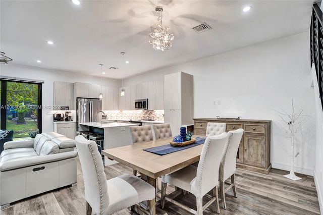 10533 NW 28th Ct, Coral Springs, FL 33065