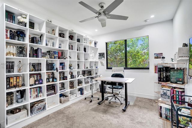 10533 NW 28th Ct, Coral Springs, FL 33065