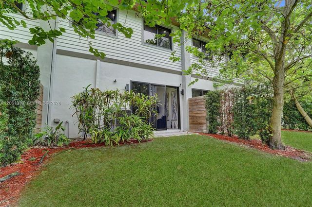 10533 NW 28th Ct, Coral Springs, FL 33065