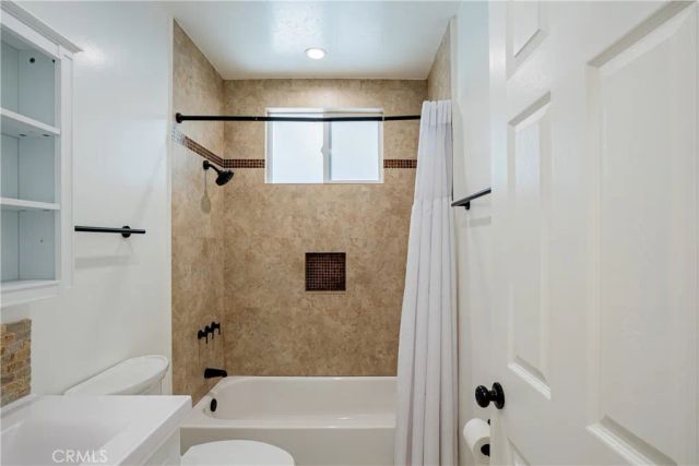 7965 Quimby Ave., West Hills, CA 91304