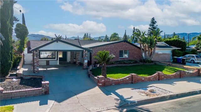 7965 Quimby Ave., West Hills, CA 91304