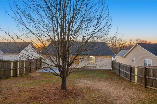 5798 Creekside Drive, Rex, GA 30273