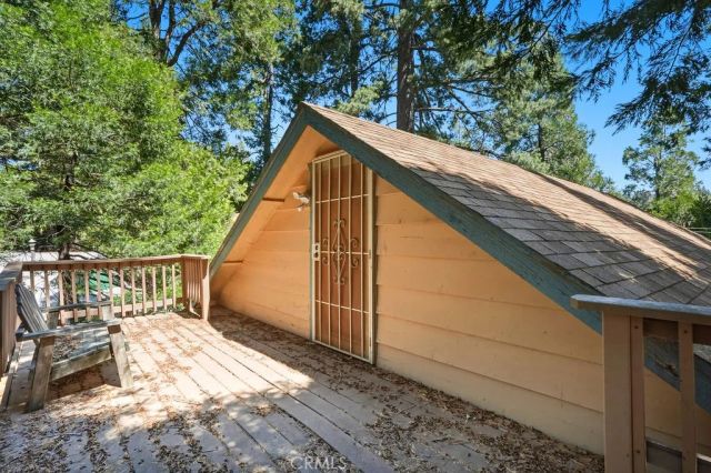 23807 Wildwood, Crestline, CA 92325