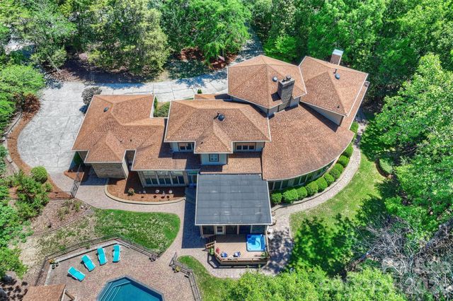 3301 Providence Plantation Lane, Charlotte, NC 28270