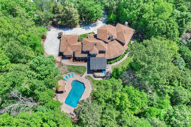 3301 Providence Plantation Lane, Charlotte, NC 28270