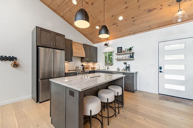 880 Little Bushy Head Road, Blue Ridge, GA 30513