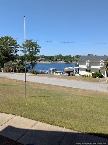 3647 Lakeshore Drive, Hope Mills, NC 28348