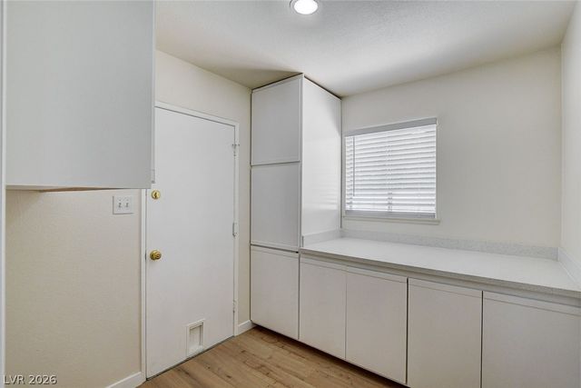 717 Palmhurst Drive, Las Vegas, NV 89145