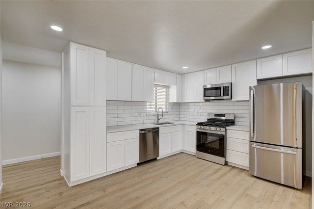 717 Palmhurst Drive, Las Vegas, NV 89145