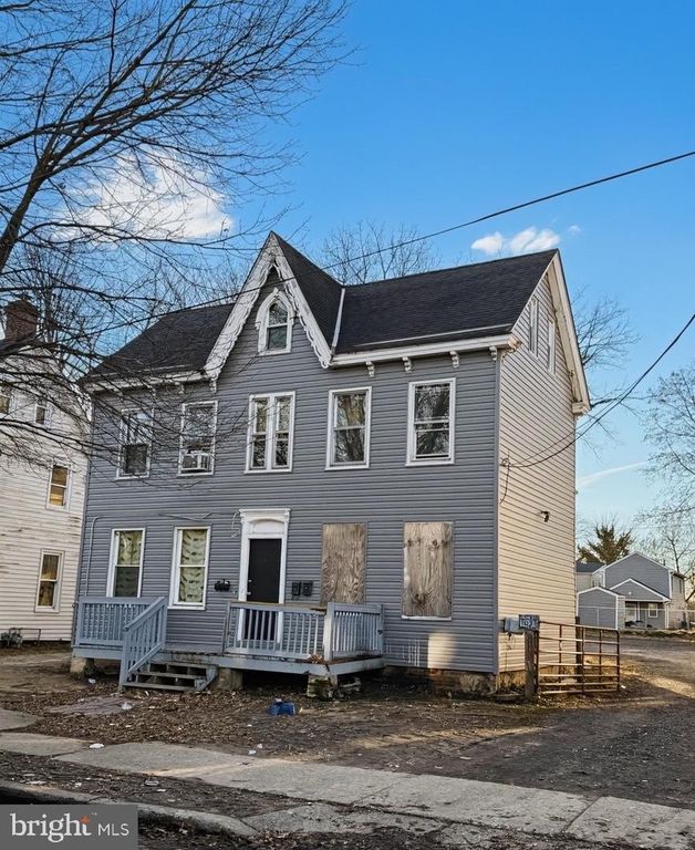 40 S GOVERNORS AVE, Dover, DE 19904